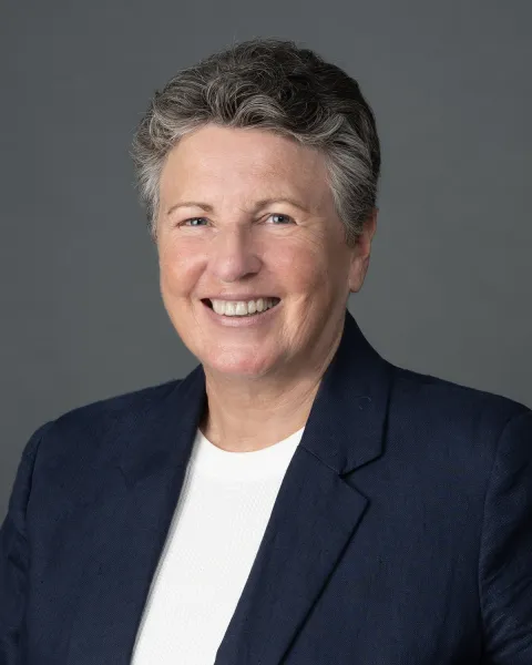 Photo of Dr Cathy Balding
