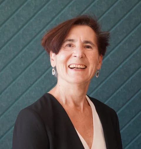 Photo of Prof Judy Searle
